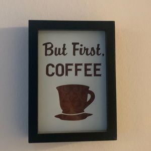 Small decorative frames come as a set